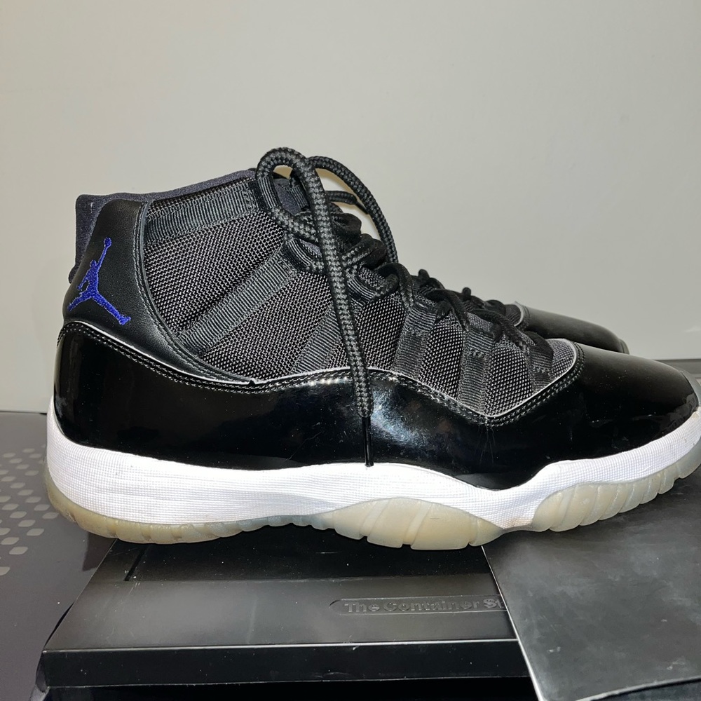 Jordan 11 spacejam